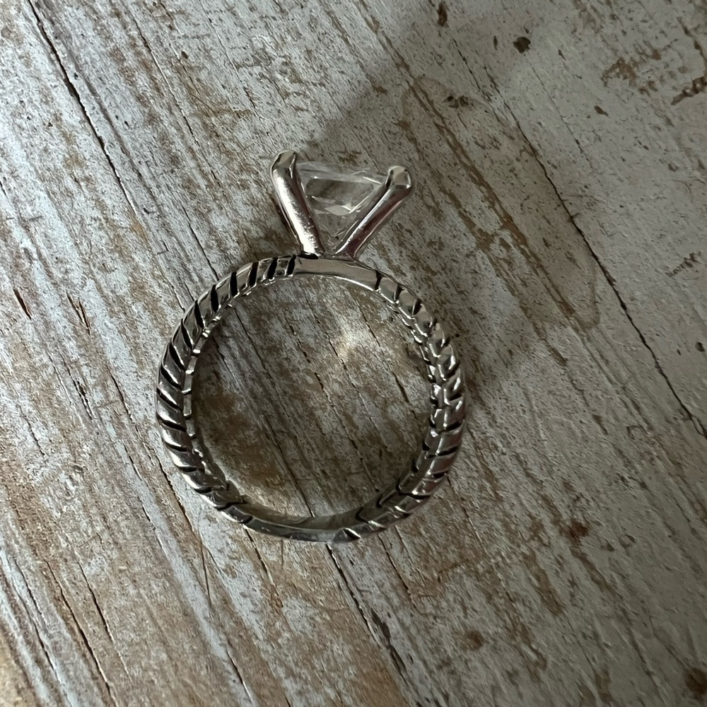Silver Premier Jewelry Crystal Ring Size 8/9 - Picture 5 of 5
